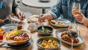 چرا کیفیت سرویس دهی به اندازه کیفیت غذا مهم است؟